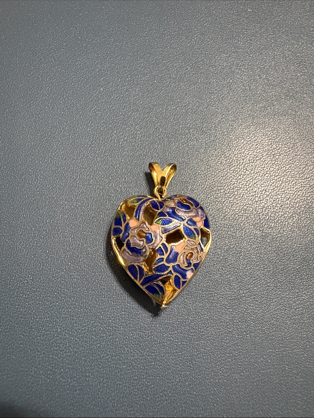 Vintage Cloisonńe Gold-Tone Blue Floral Heart Pendant Necklace